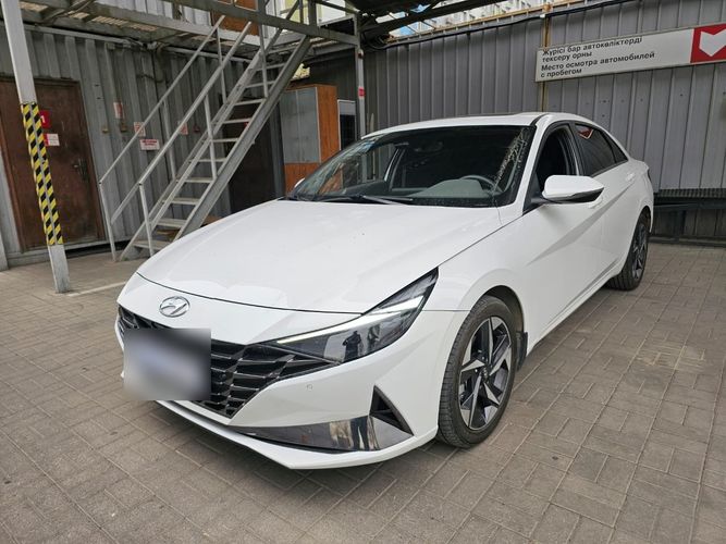 фото Hyundai Elantra 2023 года с пробегом за 10000000 тенге в undefined