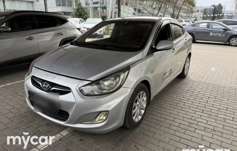 фото Hyundai Solaris 2011 года с пробегом за 4000000 тенге в undefined