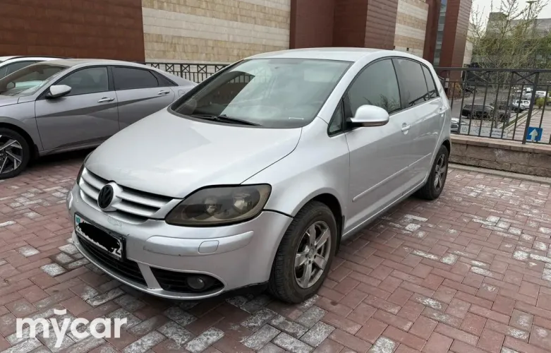 фото Volkswagen Golf 2007 года с пробегом за 3200000 тенге в undefined