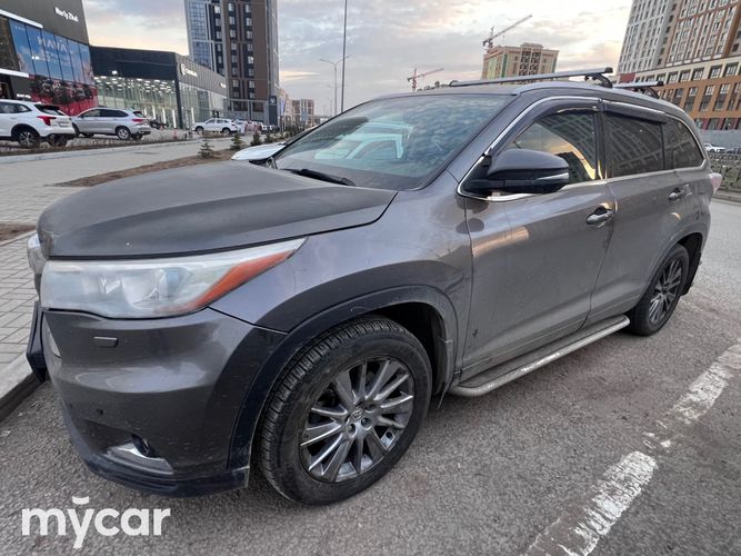 фото Toyota Highlander 2014 года с пробегом за 12000000 тенге в undefined