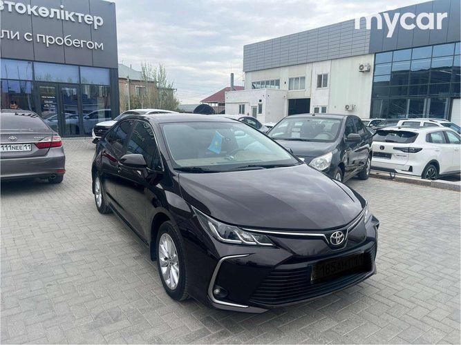 фото Toyota Corolla 2019 года с пробегом за 8000000 тенге в undefined