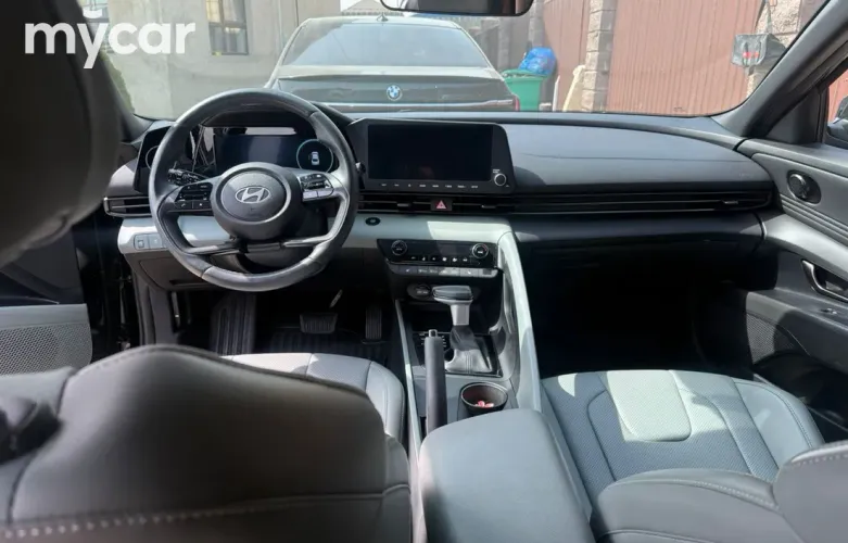 фото Hyundai Elantra 2024 года с пробегом за 10600000 тенге в undefined
