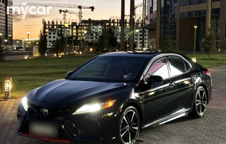 фото Toyota Camry 2019 года с пробегом за 12000000 тенге в undefined