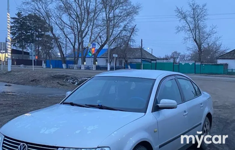 фото Volkswagen Passat 1997 года с пробегом за 1200000 тенге в undefined